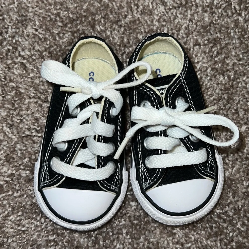 Baby/toddler converse - Picture 3 of 5
